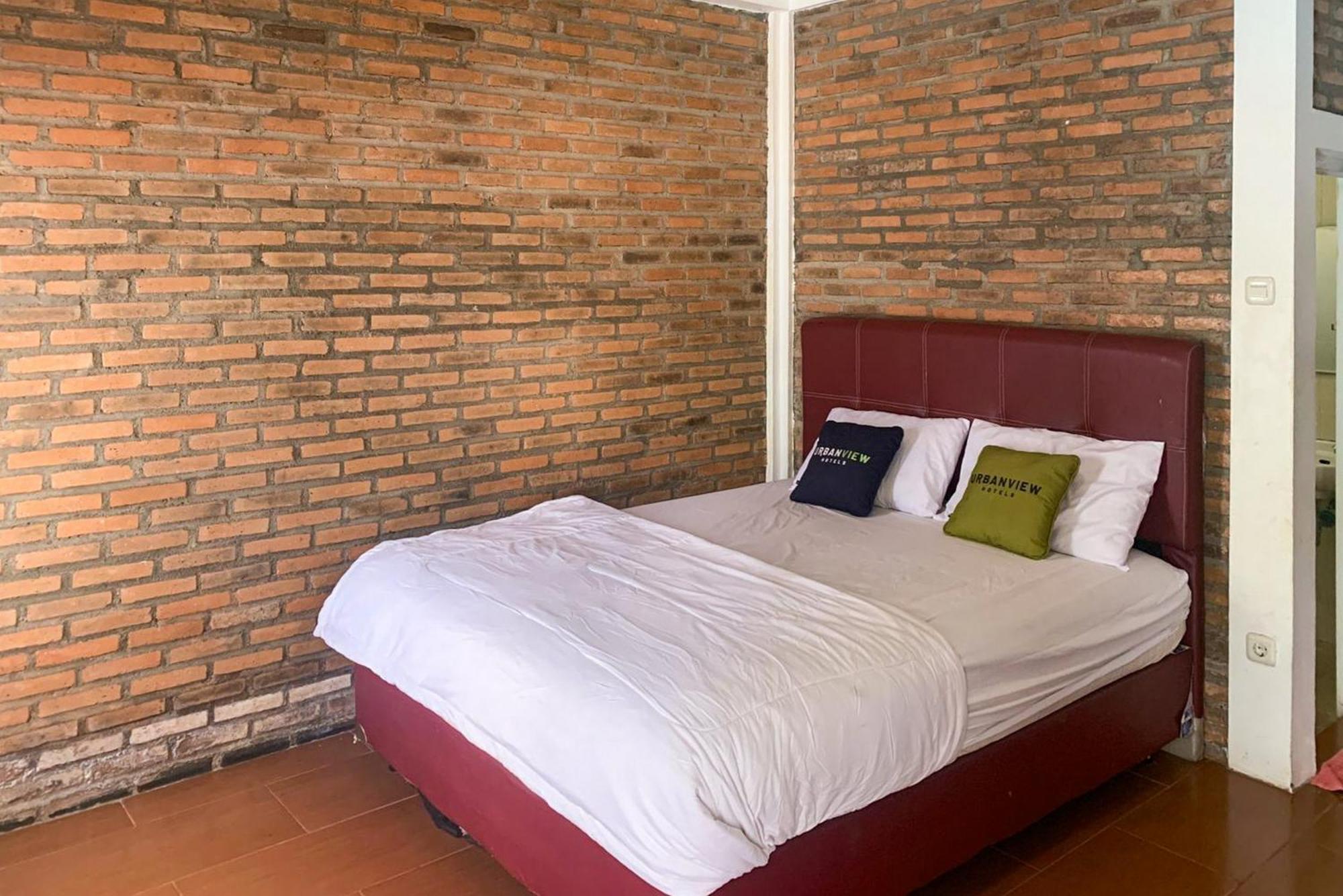 Urbanview Hotel Villa Q Gisting Bandjarnegeri Exterior photo