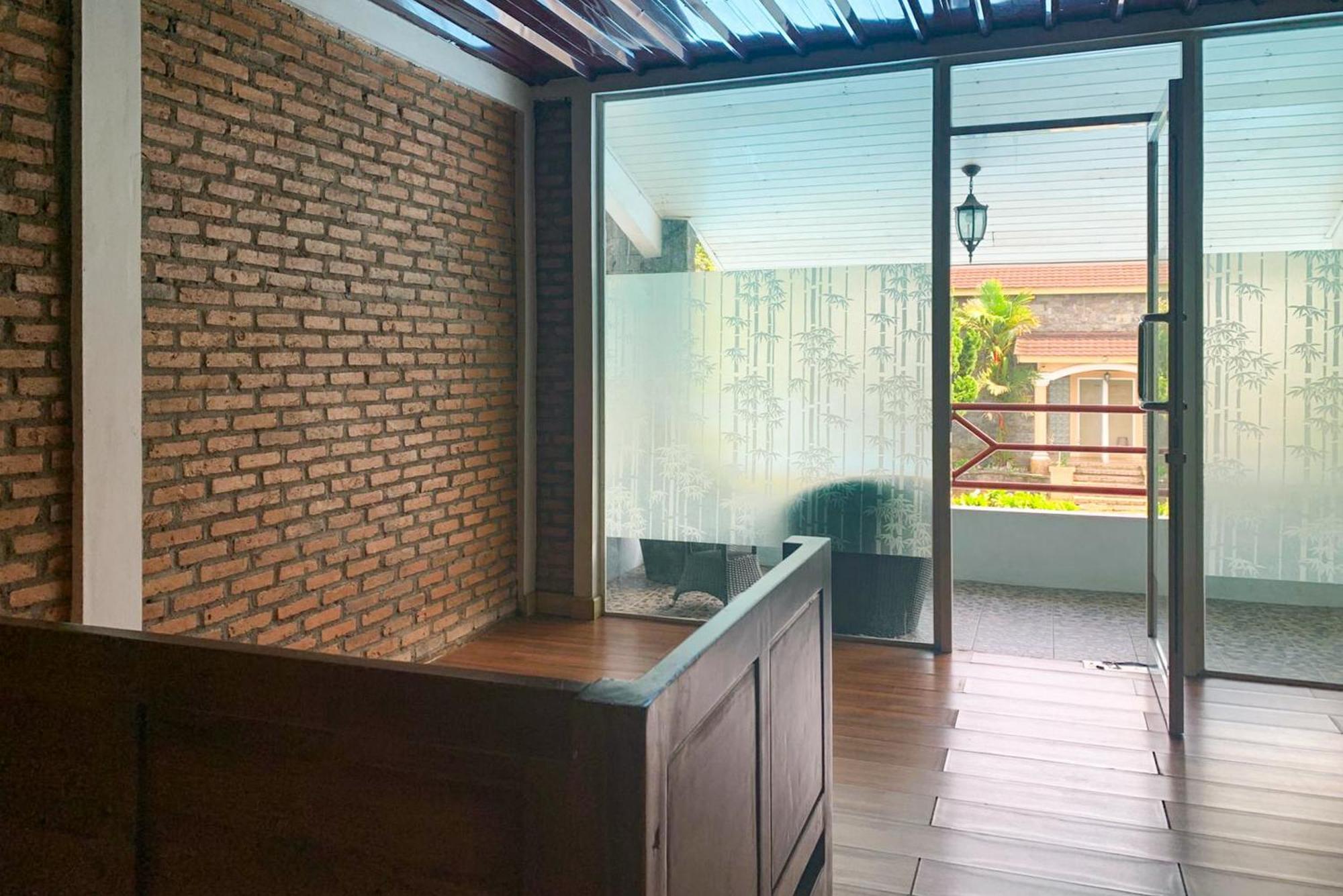 Urbanview Hotel Villa Q Gisting Bandjarnegeri Exterior photo